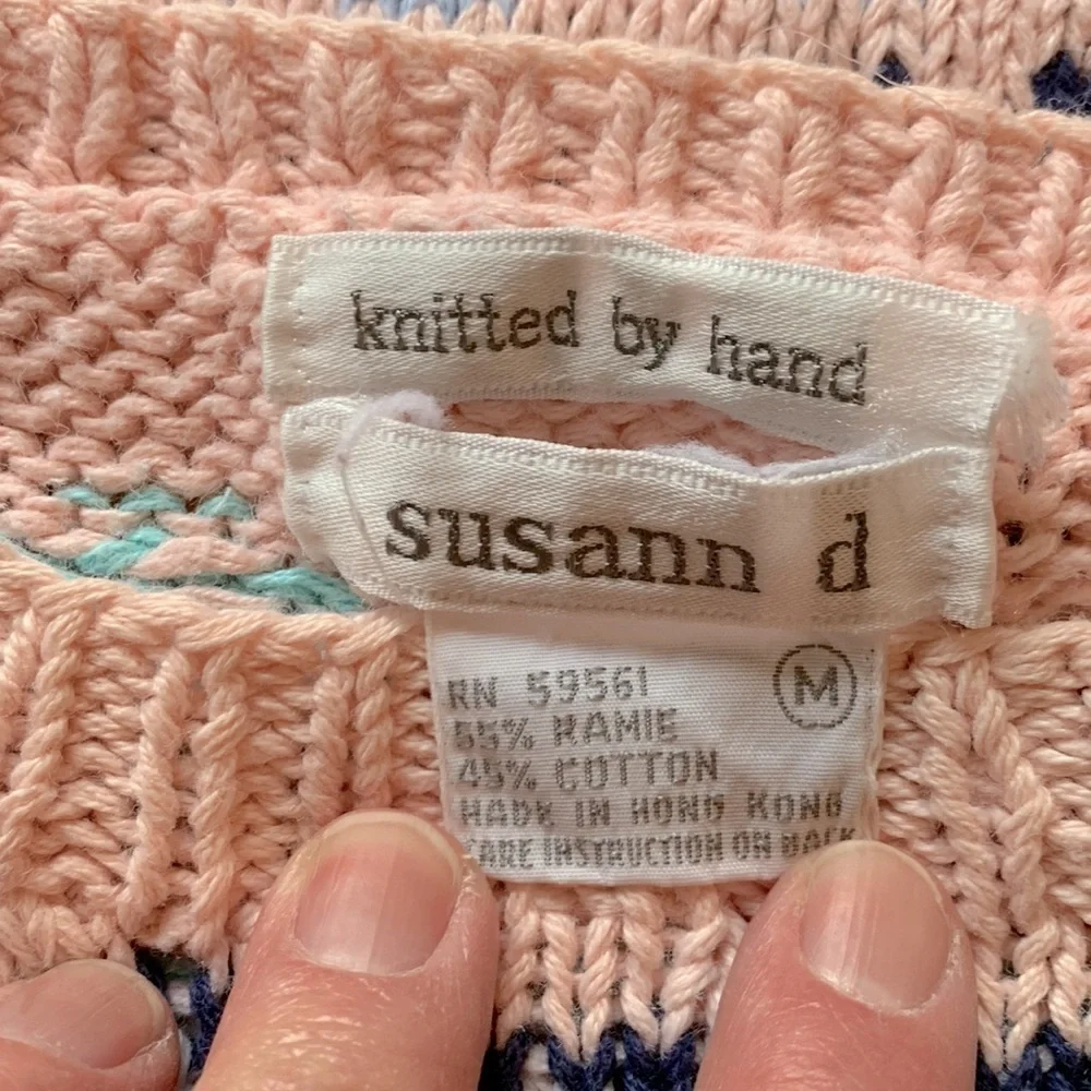 Susann D hand knitted vintage patterned sz M sweater